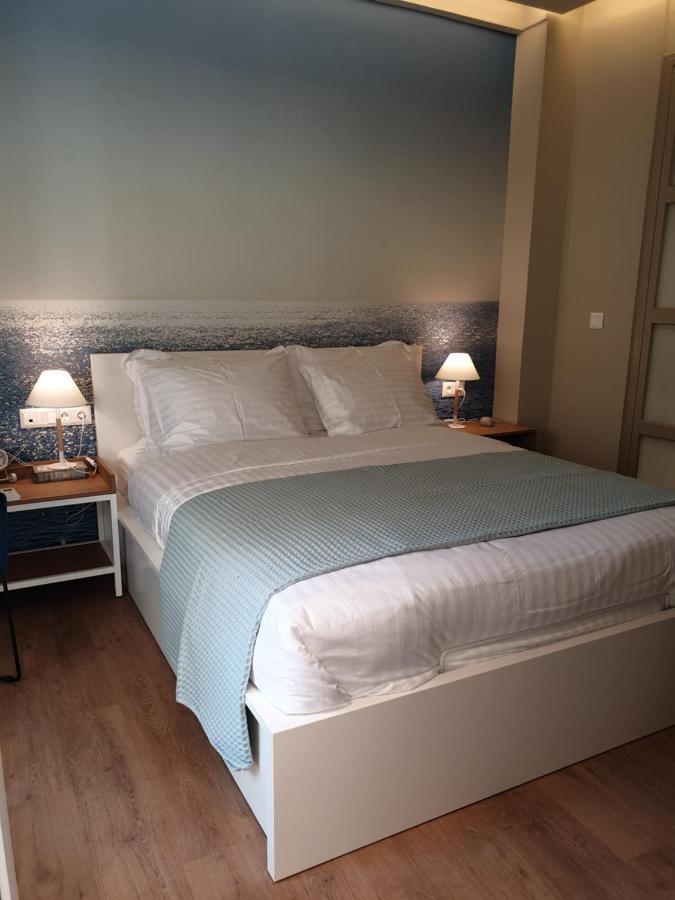 Renovated Studio With Roof Garden Access, 15 M Walk To Acropolis Apartment Athena Bagian luar foto