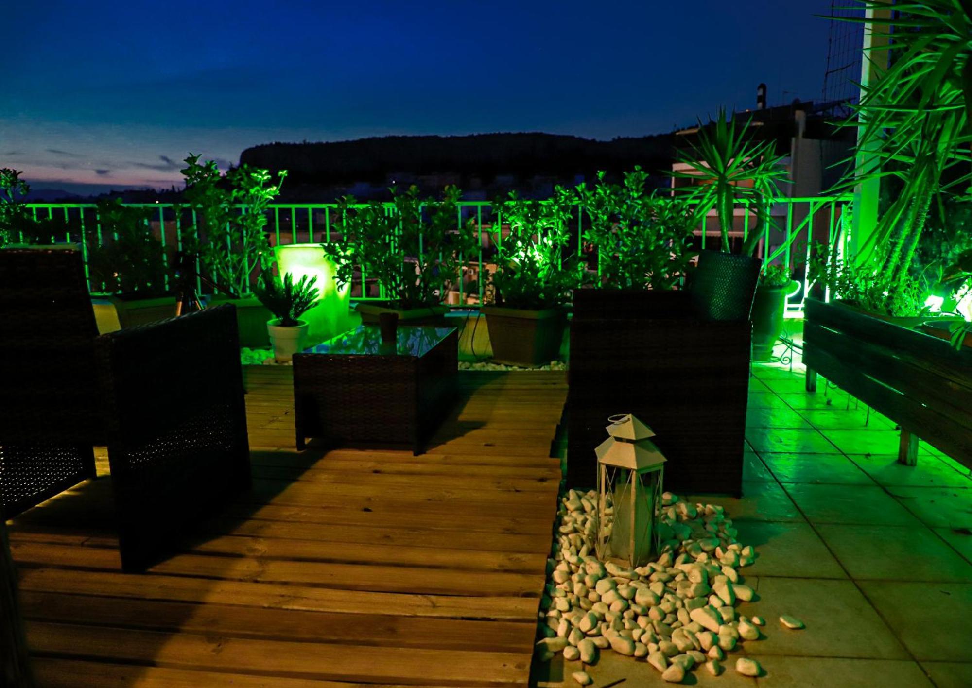 Renovated Studio With Roof Garden Access, 15 M Walk To Acropolis Apartment Athena Bagian luar foto